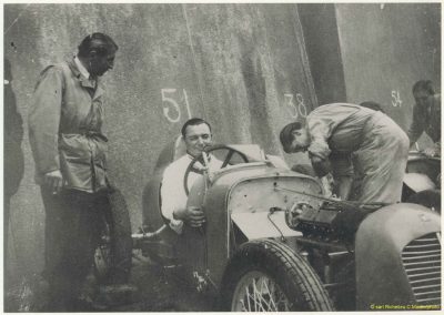 1946 09 06 Circuit de Saint Cloud, Inauguration de l'Autoroute de l'Ouest, Amilcar MCO 1500, C.A. Martin n° 51, Louveau Maserati. 04