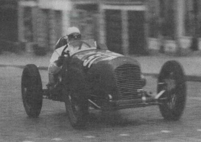1946 09 06 Circuit de Saint Cloud, Inauguration de l'Autoroute de l'Ouest, Amilcar MCO 1500, C.A. Martin n° 51, Louveau Maserati. 6